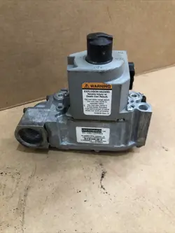 HONEYWELL VR8305M4629 NAT GAS VALVE