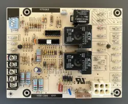 HONEYWELL 1170063 GAS FURNACE CONTROL CIRCUIT BOARD 1138-83-2001A 1138-200 CLEAN