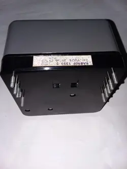 50/60 HZ