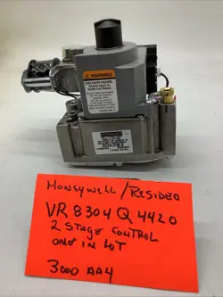 HONEYWELL RESIDEO GAS VALVE/VR8304Q 4420/ ONE IN LOT/ 3000-AA4