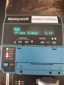 HONEYWELL RM7840 M 1017 BURNER CONTROL COMPLETE SYSTEM TESTED WORKING 