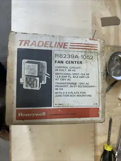 R8239A-1052 FAN CENTER HONEYWELL NEW OLD STOCK