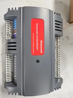 HONEYWELL CP-UL6438S-LM CONTROLLER