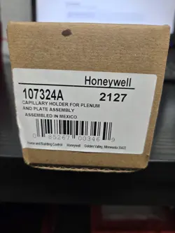 HONEYWELL 107324A CAPILLARY HOLDER FOR PLENUM & PLATE ASSEMBLY