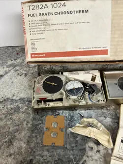 THERMOSTAT BEIGE