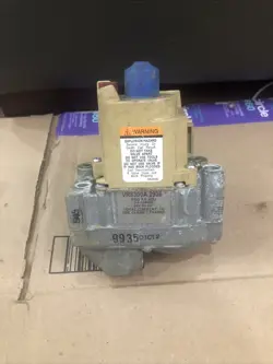 HONEYWELL VR8300A3906 GAS VALVE