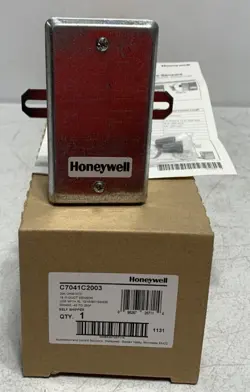HONEYWELL C7041C2003 DUCT SENSOR