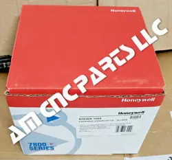 SURPLUS NEW HONEYWELL S7830 A 1005/ S7830A1005 BURNER CONTROLLER