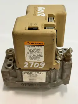 HONEYWELL SV9502H1706 43166-001 HVAC FURNACE GAS SMART VALVE 24V
