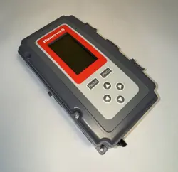 HONEYWELL T775M2048 ELECTRONIC TEMPERATURE CONTROLLER
