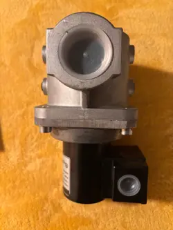 V4295A1049 SOLENOID GAS