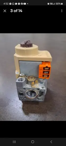 VR8204H1048