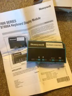 NEW HONEYWELL S7800A1001 BURNER CONTROL KEYBOARD DISPLAY MODULE