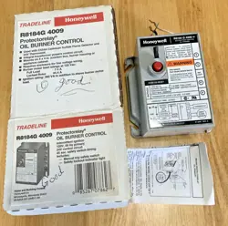 HONEYWELL R8184G4009 INTERNATIONAL OIL BURNER CONTROL - USED - TESTED