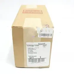 1PC HONEYWELL C7012E1104 C7012E 1104 BURNER DETECTOR NEW IN BOX DHL OR FEDEX