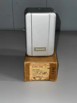 HONEYWELL T238A1034 OUTDOOR THERMOSTAT 3-WIRE 30 VOLT MAX RANGE 65 TO 95F - NEW