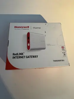 HONEYWELL THM6000R7001 REDLINK INTERNET GATEWAY WITH ETHERNET CABLE AND POWER CORD - WHITE