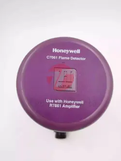 1PCS NEW HONEYWELL C7061A1038 UV FLAME DETECTOR C7061A 1038