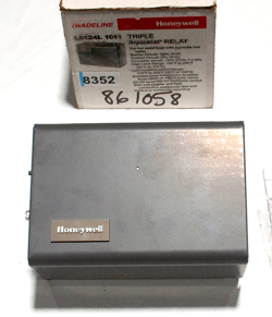 HONEYWELL L8124L1011 TRIPLE AQUASTAT RELAY
