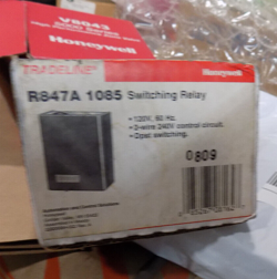 HONEYWELL R847A 1085  SWITCHING RELAY 120V 60HZ  2 WIRE 240V CONTROL CIRCUIT