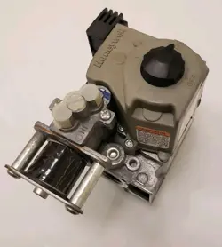 18M6501 VR8205Q2746 G60UH-48C-110-09 OEM 2 STAGE GAS VALVE LENNOX FURNACE