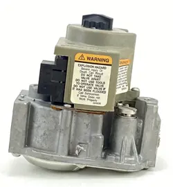 HONEYWELL VR8205S2353 FURNACE GAS VALVE EF32CB190 CARRIER - USED
