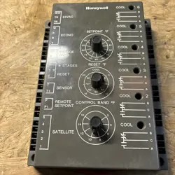 HONEYWELL W7100A1053 24V 50/60 HZ 12 VA CLASS 2