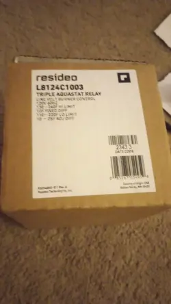 BRAND NEW IN BOX! HONEYWELL L8124C1003 TRIPLE AQUASTAT RELAY