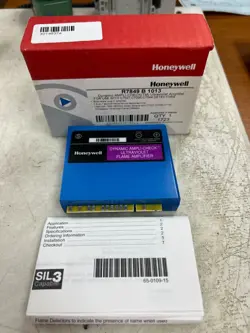?? NEW HONEYWELL DYNAMIC AMPLI-CHECK ULTRAVIOLET AMPLIFIER R7849 B 1013