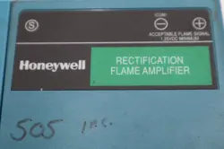 HONEYWELL RM7890 A 1015 BURNER CONTROL STOCK 5520