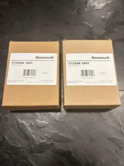 LOT OF 2 HONEYWELL C7250A1001 ELECTRONIC 20K AIR TEMPERATURE SENSOR NTC NOS