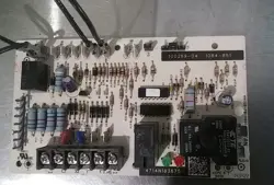 ARMSTRONG DUCANE LENNOX 1084-851 DEFROST CONTROL CIRCUIT BOARD 100269-04