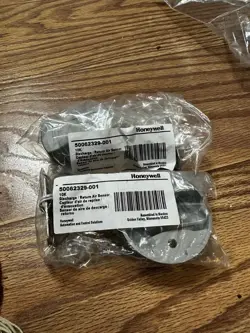 2 HONEYWELL HOME 50062329-001 10K DISCHARGE/ RETURN AIR SENSOR