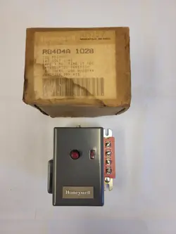 SWITCH R8404A