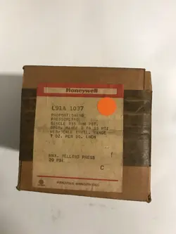 HONEYWELL L91A1037 PROPORTIONING PRESSURETROL    ( FREE  SHIPPING  )