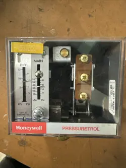 HONEYWELL L404F 1367 PRESSURETROL CONTROL USED/TESTED/WORKS PERFECT
