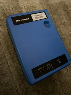 HONEYWELL R7999A1005 / CONTROLINKS CONTROLLER / USED / TESTED / USA ????