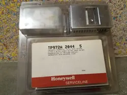 HONEYWELL TP972A 2044 PNEUMATIC THERMOSTAT