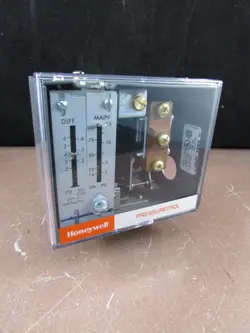 L404F-1060 HONEYWELL L404F1060  MERCURY FREE PRESSURETROL - NO BOX