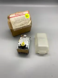 HONEYWELL TP970A1020 PNEUMATIC THERMOSTAT