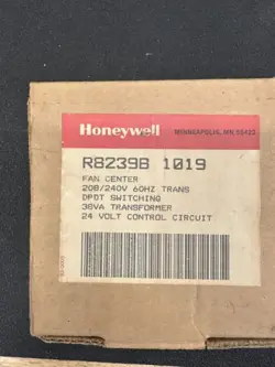 HONEYWELL R8239B1019 208-240 VOLT FAN CENTER