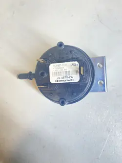 PRESSURE SWITCH HONEYWELL IS20457-6192