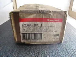 HONEYWELL LP916B1082 PNUMATIC RETURN AIR THERMOSTAT NEW!