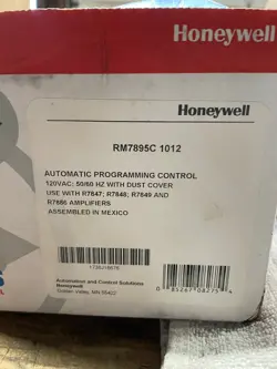 NIB HONEYWELL RM7895C1012 BURNER CONTROL
