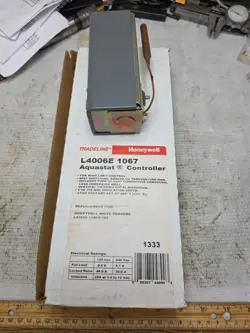 HONEYWELL L4006E1067 HIGH LIMIT AQUASTAT CONTROLLER - (NEW IN OPEN BOX)