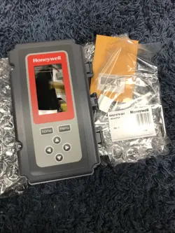 T775A/B/M SERIES 200 ELECTRONIC STAND-ALONE CONTROLLER