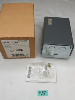 HONEYWELL L8124C1003  RESIDEO TRIPLE AQUASTAT RELAY LINE VOLT BURNER CONTROL NOS