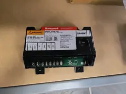 VIESSMANN 7134954 HONEYWELL IGNITION MODULE