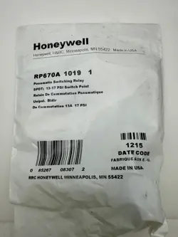 HONEYWELL PNEUMATIC SWITCHING RELAY 13-17 PSI SPDT RP670A1019
