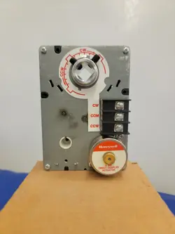 HONEYWELL ML6161A 1027 24V SPDT COUPLED ACTUATOR 35 LB-IN 3 MIN 45-90 DEG.